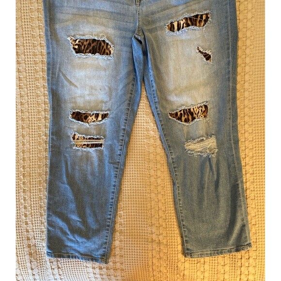 Inc denim Jeans Midrise Boyfriend Cropped Distressed w/ Tiger Print Plus 18 W - Picture 4 of 11
